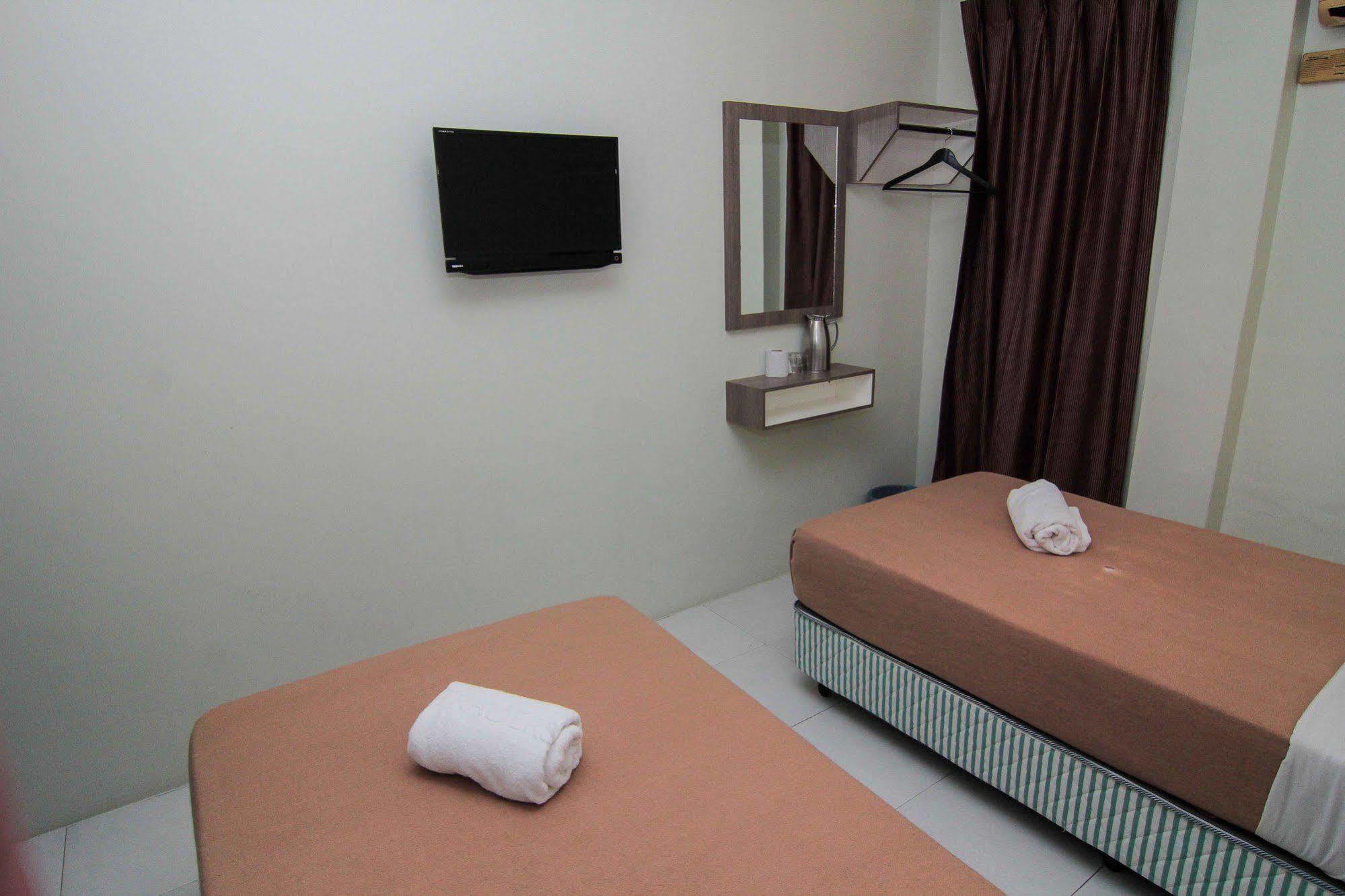 Qish Hotel Malacca Exterior photo